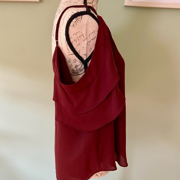Women’s Newyork & Co, Elegant Burgundy Off-Shoulder Top Size Medium - Picture 3 of 6